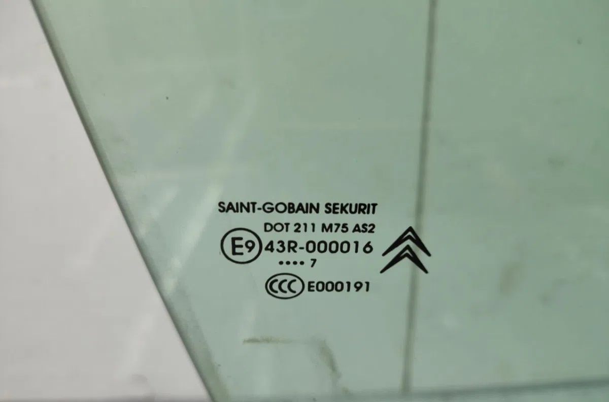 Glace porte av d CITROEN C4 GRAND PICASSO 1 occasion
