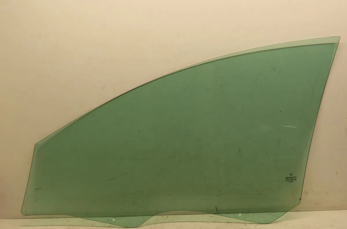 Glace porte av d Citroen C5 II (RC_) 1.6 hdi (rc8hzb) (2004-2008) occasion
