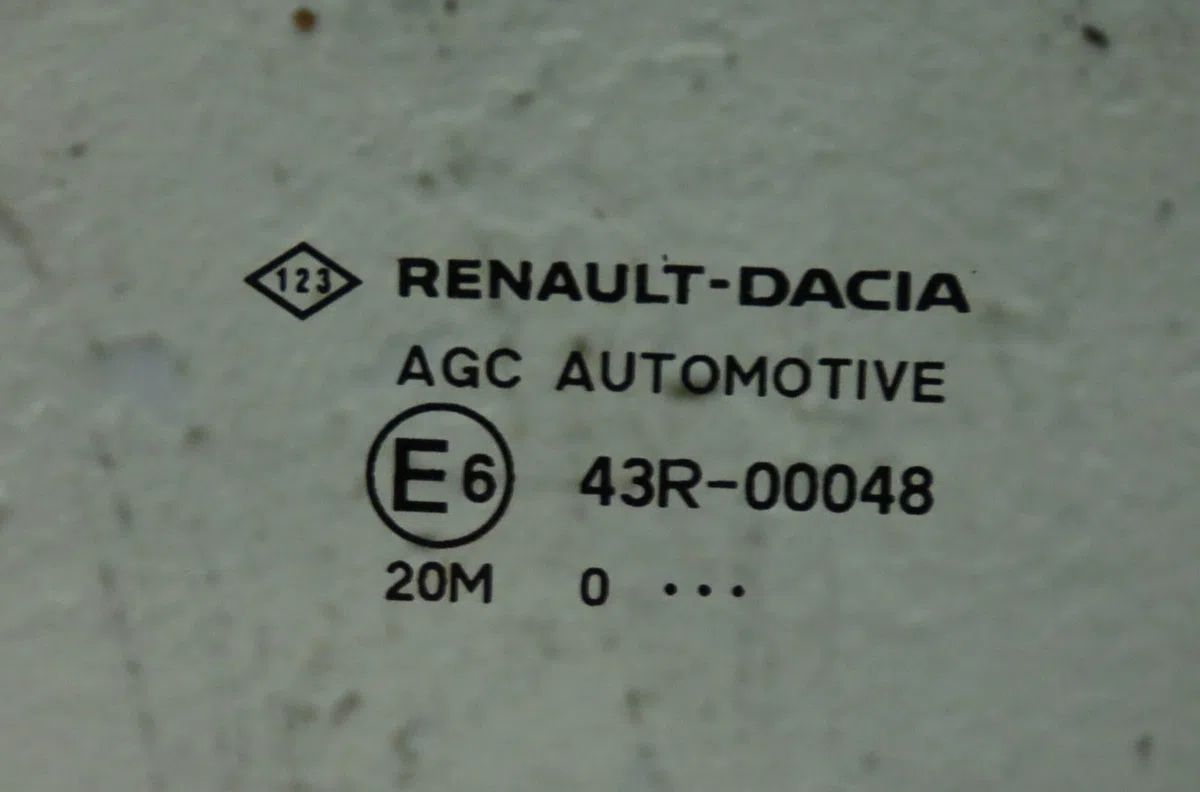 Glace porte av d Dacia SANDERO III Liberty 125 i.e. (m73) (2012) occasion