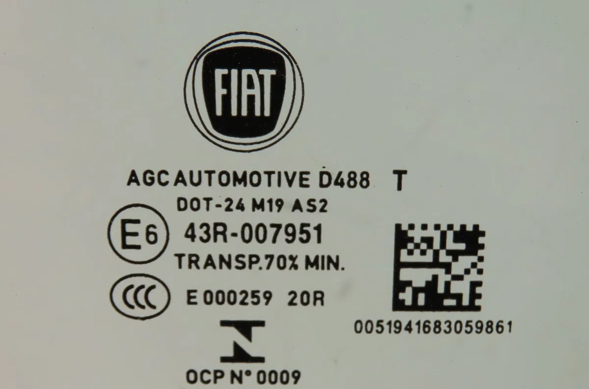 Glace porte av d Fiat 500X (334_) 1.6 d multijet (334axa1b, 334axa11) (2014) occasion