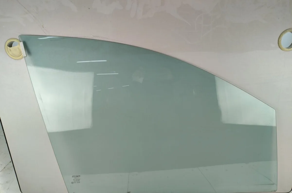 Glace porte av d FIAT MULTIPLA PHASE 1 occasion