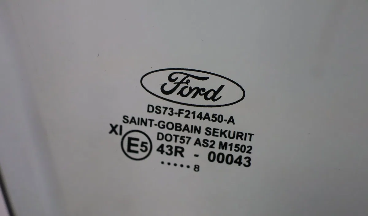 Glace porte av d Ford MONDEO V A trois volumes (CD) 2.0 hybrid (2014) occasion