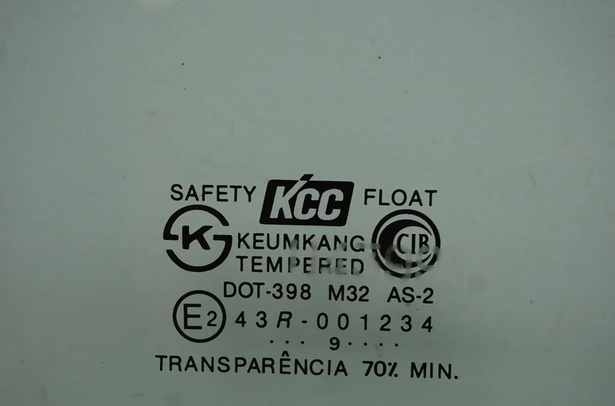 Glace porte av d Hyundai PONY I (X-3) 1.3 i 12v (1994-2000) occasion