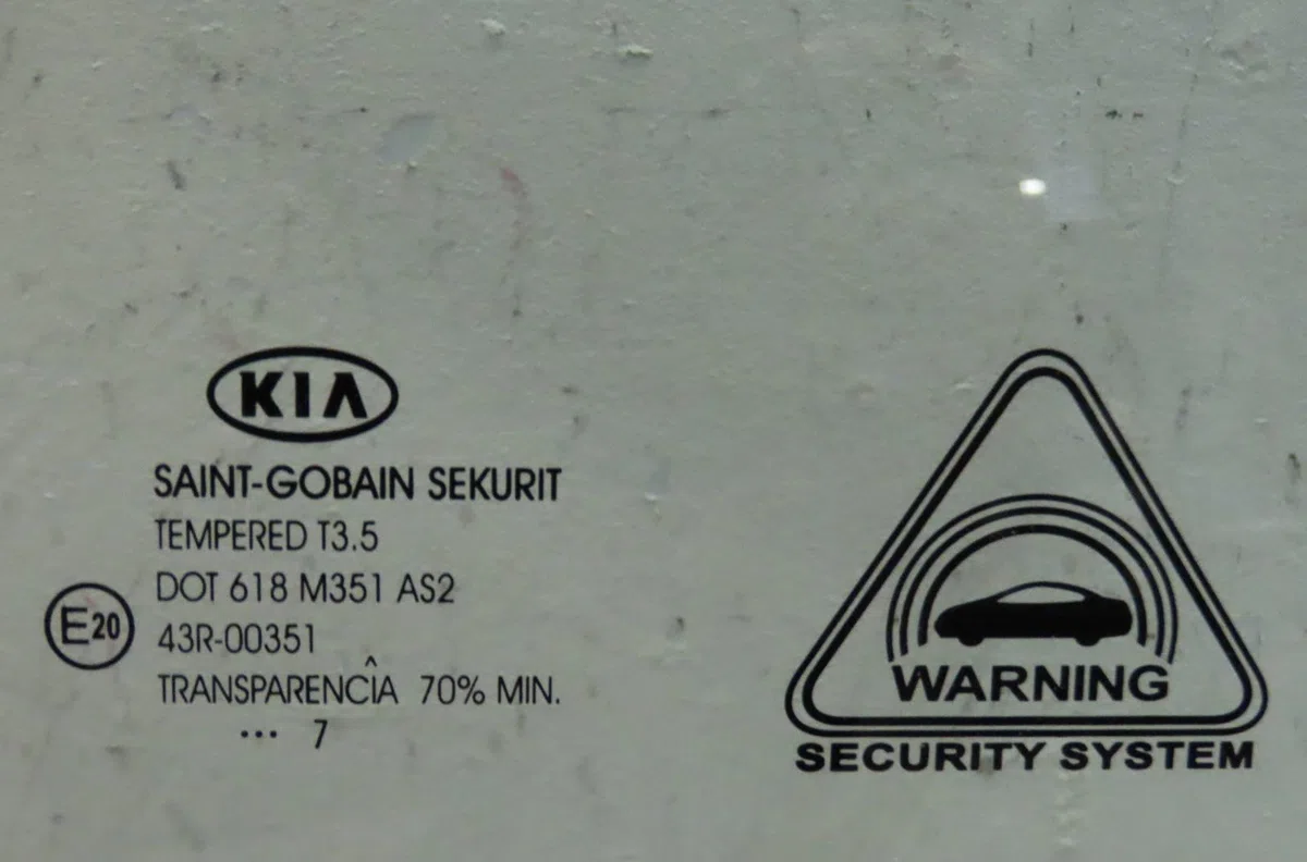 Glace porte av d Kia CEE'D 3-5 portes (ED) 1.6 crdi 90 (2006-2012) occasion