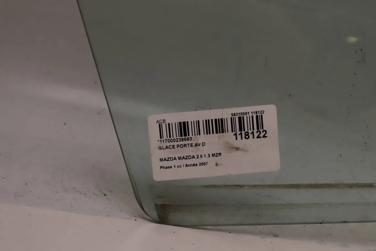 Glace porte av d Mazda 2 (DE_, DH_) 1.3 (de3fs) (2007-2015) occasion