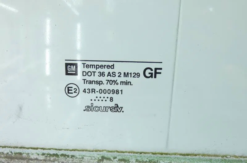 Glace porte av d OPEL CORSA B PHASE 2 occasion