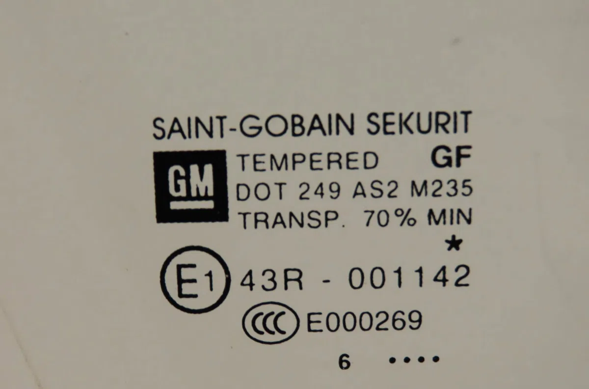 Glace porte av d Opel CORSA D (S07) 1.2 (l08, l68) (2006-2014) 5 portes occasion