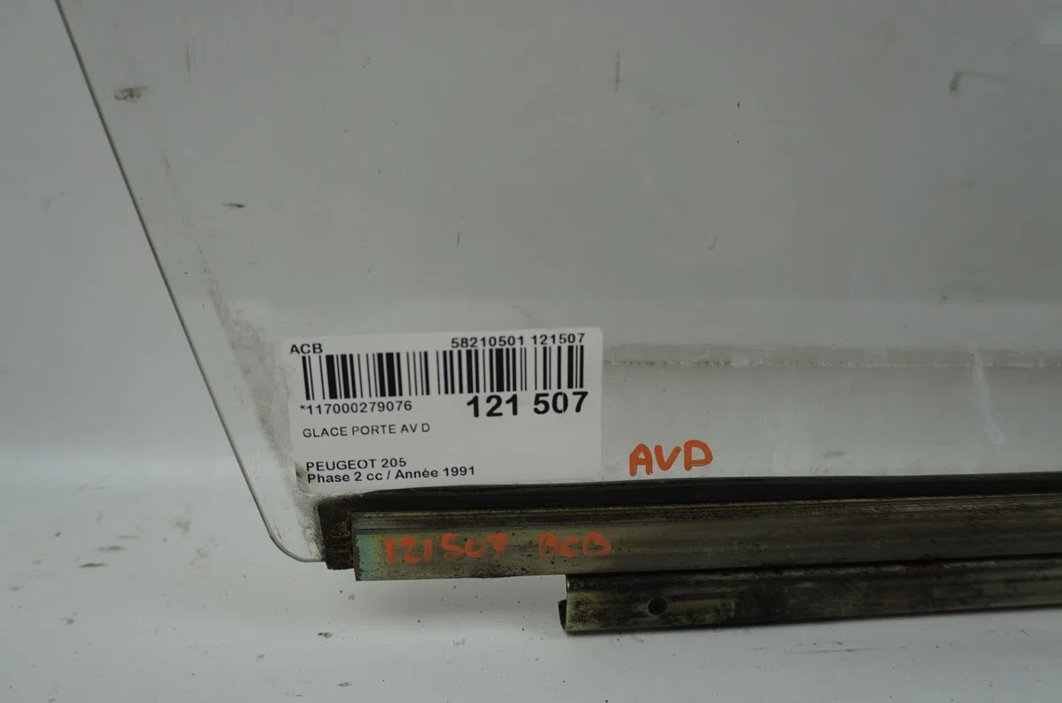Glace porte av d Peugeot 205 II (20A-C) 1.7 diesel (1987-1998) occasion