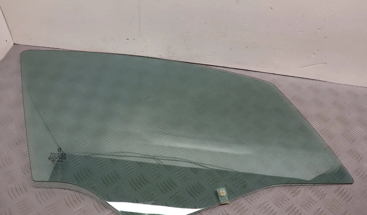 Glace porte av d Peugeot 307 (3A-C) 1.6 hdi 110 (2004-2009) 5 portes occasion
