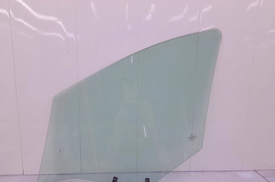 Glace porte av d PEUGEOT 308 1 SW PHASE 2 BREAK occasion
