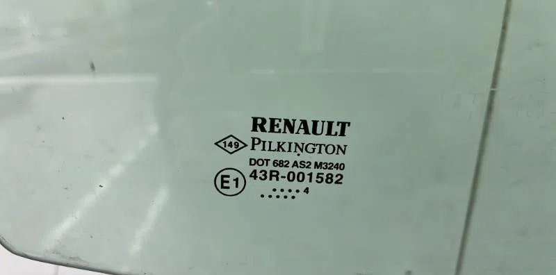 Glace porte av d RENAULT CLIO 2 PHASE 2 occasion