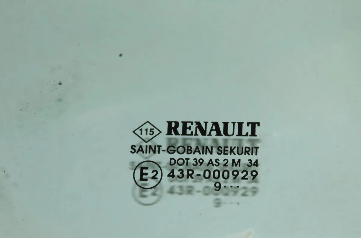 Glace porte av d Renault KANGOO - GRAND KANGOO II (KW0-1_) 1.5 dci 85 (kw0k, kw0l, kw0b) (2008) 4 portes occasion