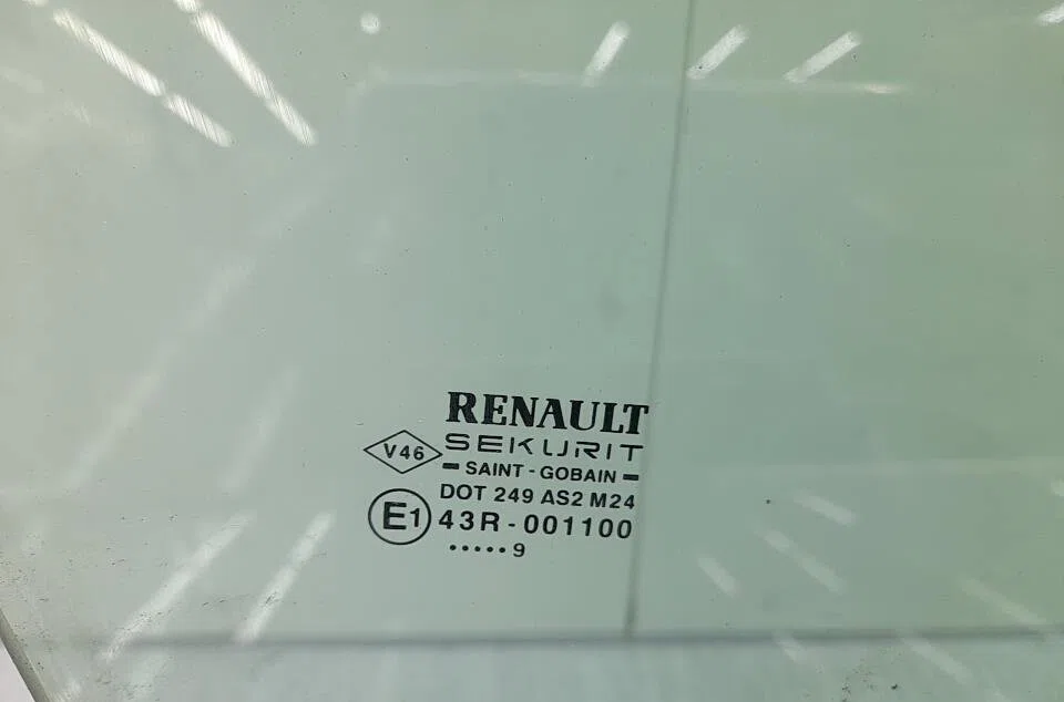 Glace porte av d RENAULT MEGANE 2 PHASE 1 occasion