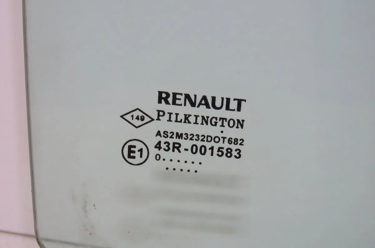 Glace porte av d Renault TWINGO II (CN0_) 1.2 16v (cn0k, cn0v) (2007) 3 portes occasion
