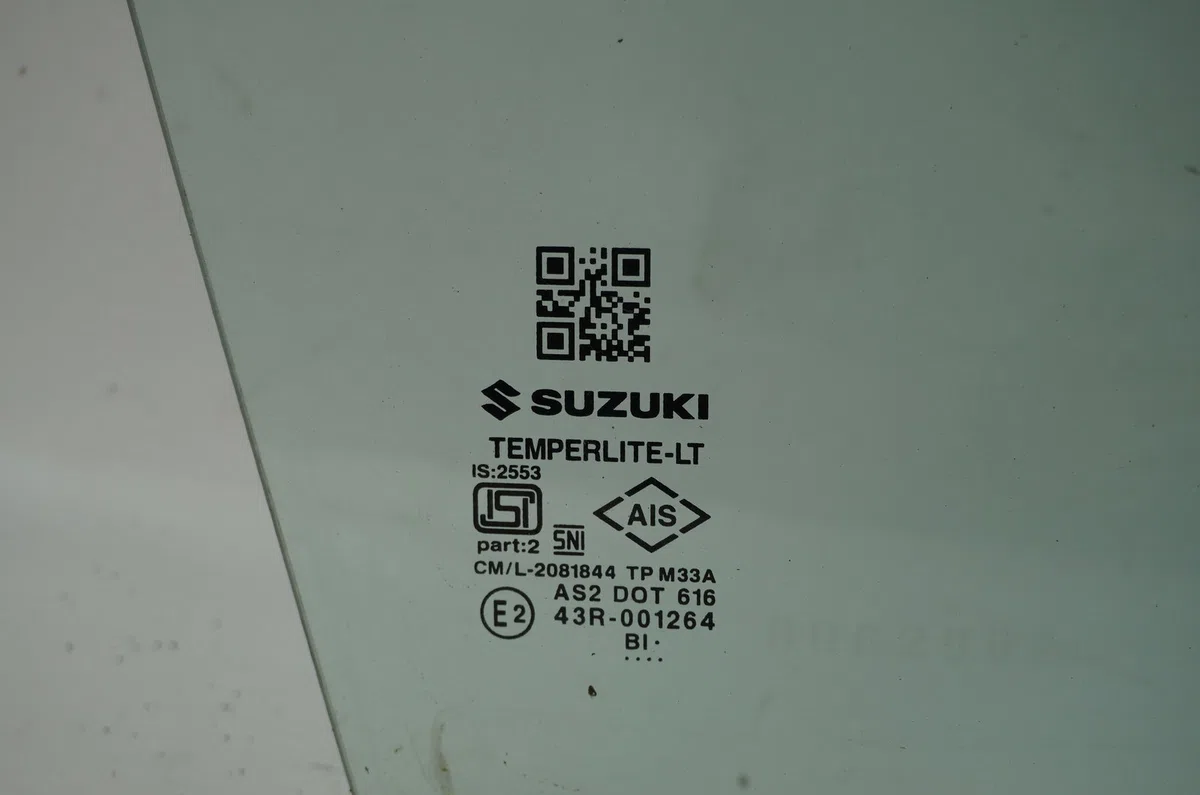 Glace porte av d Suzuki BALENO (FW, EW) 1.2 (a1k412) (2016) occasion