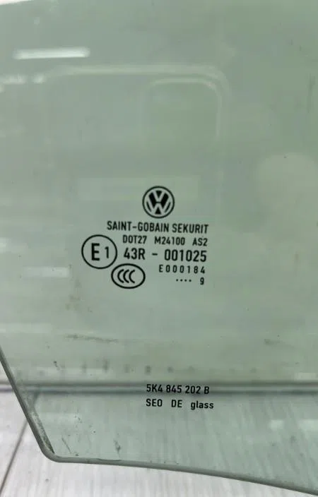 Glace porte av d VOLKSWAGEN GOLF 6 occasion