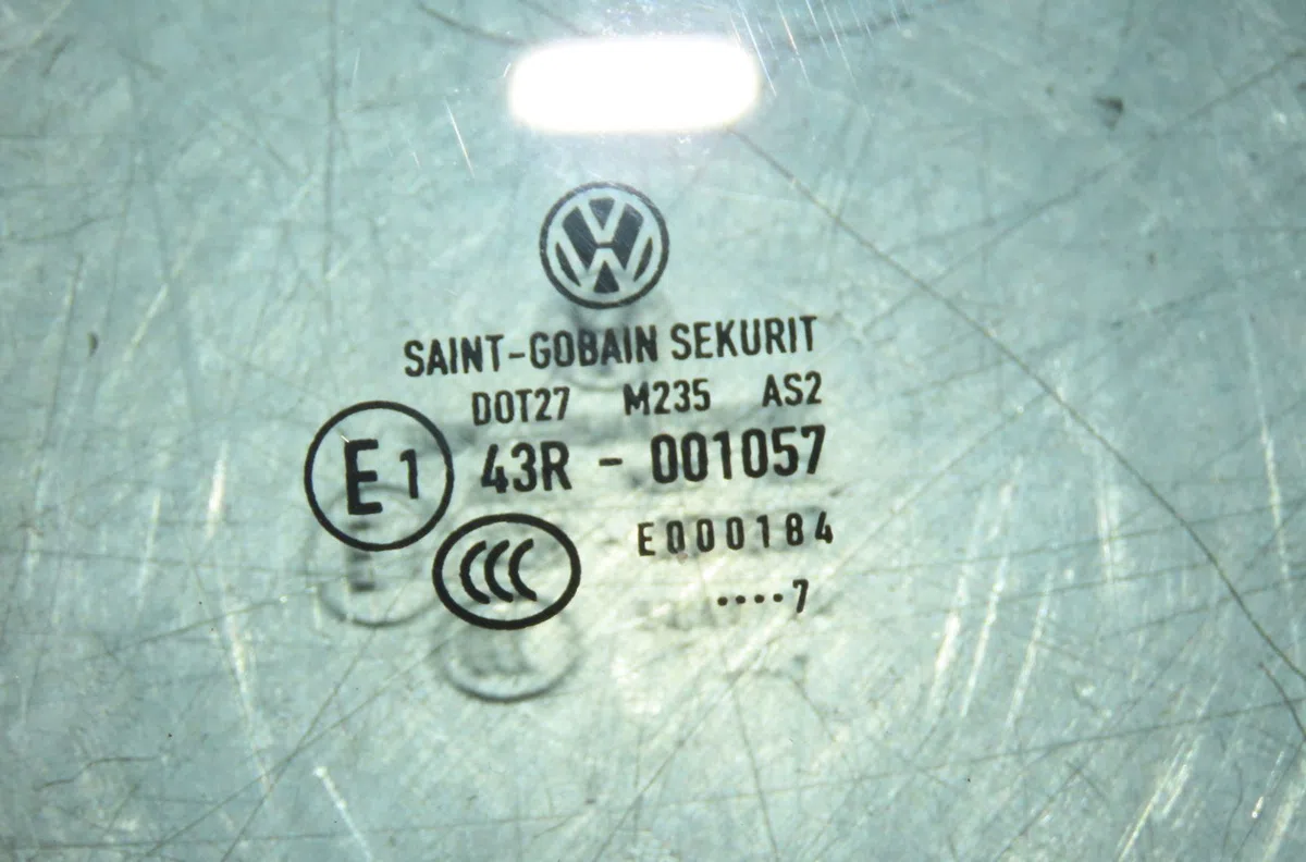Glace porte av d Volkswagen GOLF V (1K1) 1.9 tdi (2003-2008) 5 portes occasion