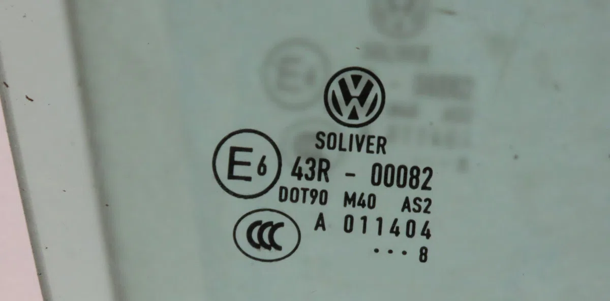 Glace porte av d Volkswagen PASSAT B6 (3C2) 1.9 tdi (2005-2010) 4 portes occasion