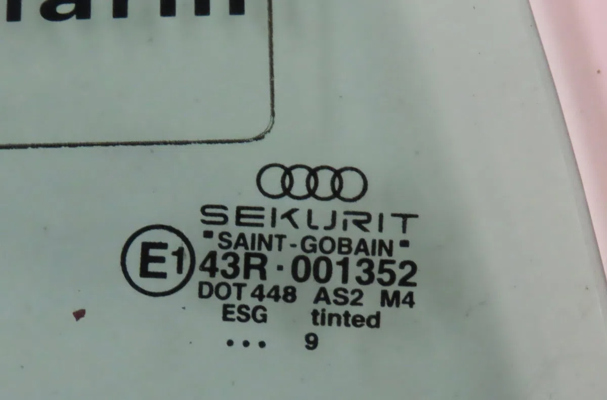 Glace porte av g Audi TT Roadster (8N9) 1.8 t (1999-2006) occasion
