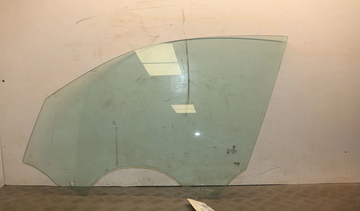 Glace porte av g Bmw 1 (F20) 116 i (2015-2019) occasion