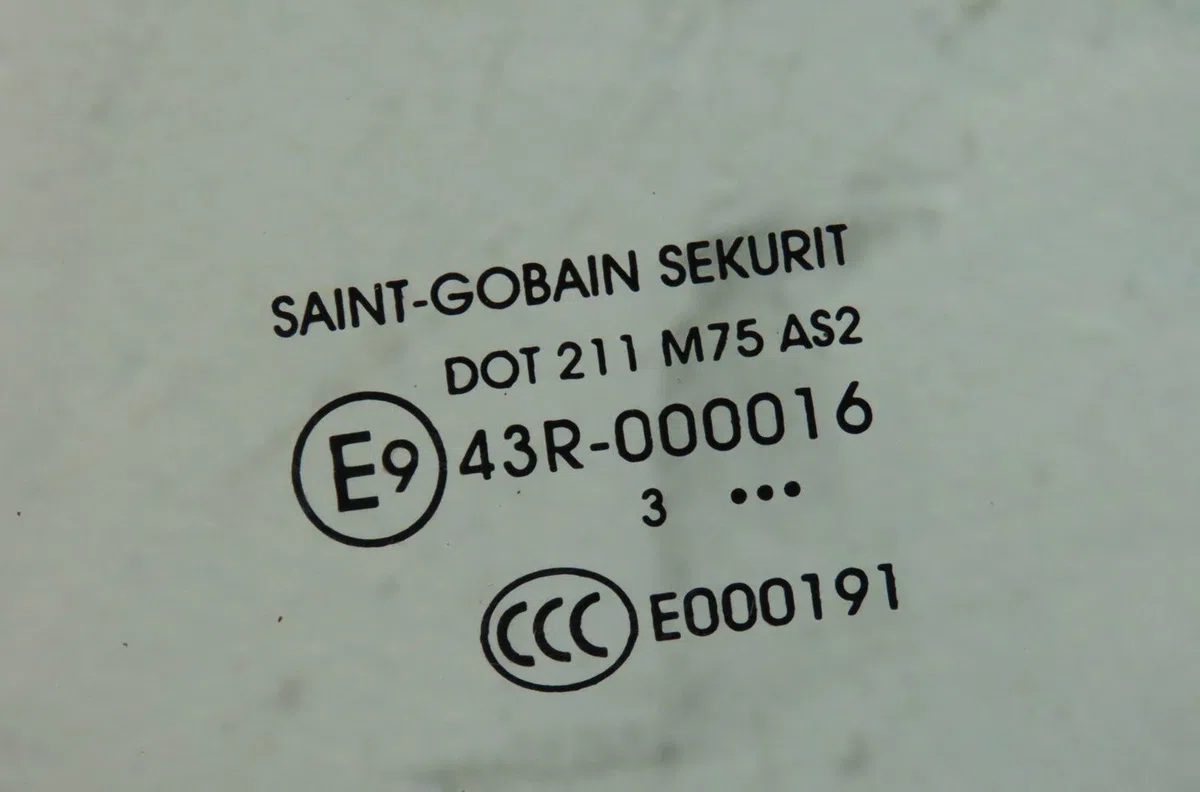 Glace porte av g Citroen BERLINGO Camionnette-Monospace (B9) 1.6 hdi - bluehdi 75 (2010) 4 portes occasion