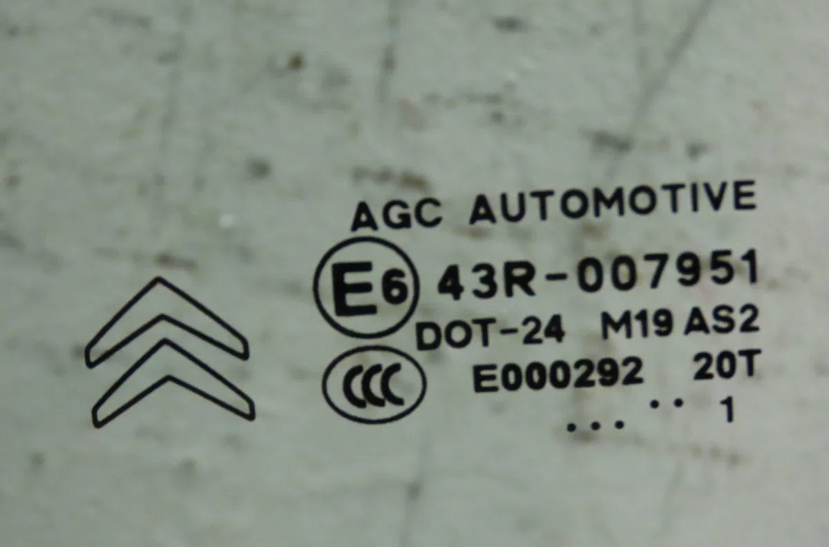 Glace porte av g Citroen C3 II (SC_) 1.1 i (2009-2013) occasion