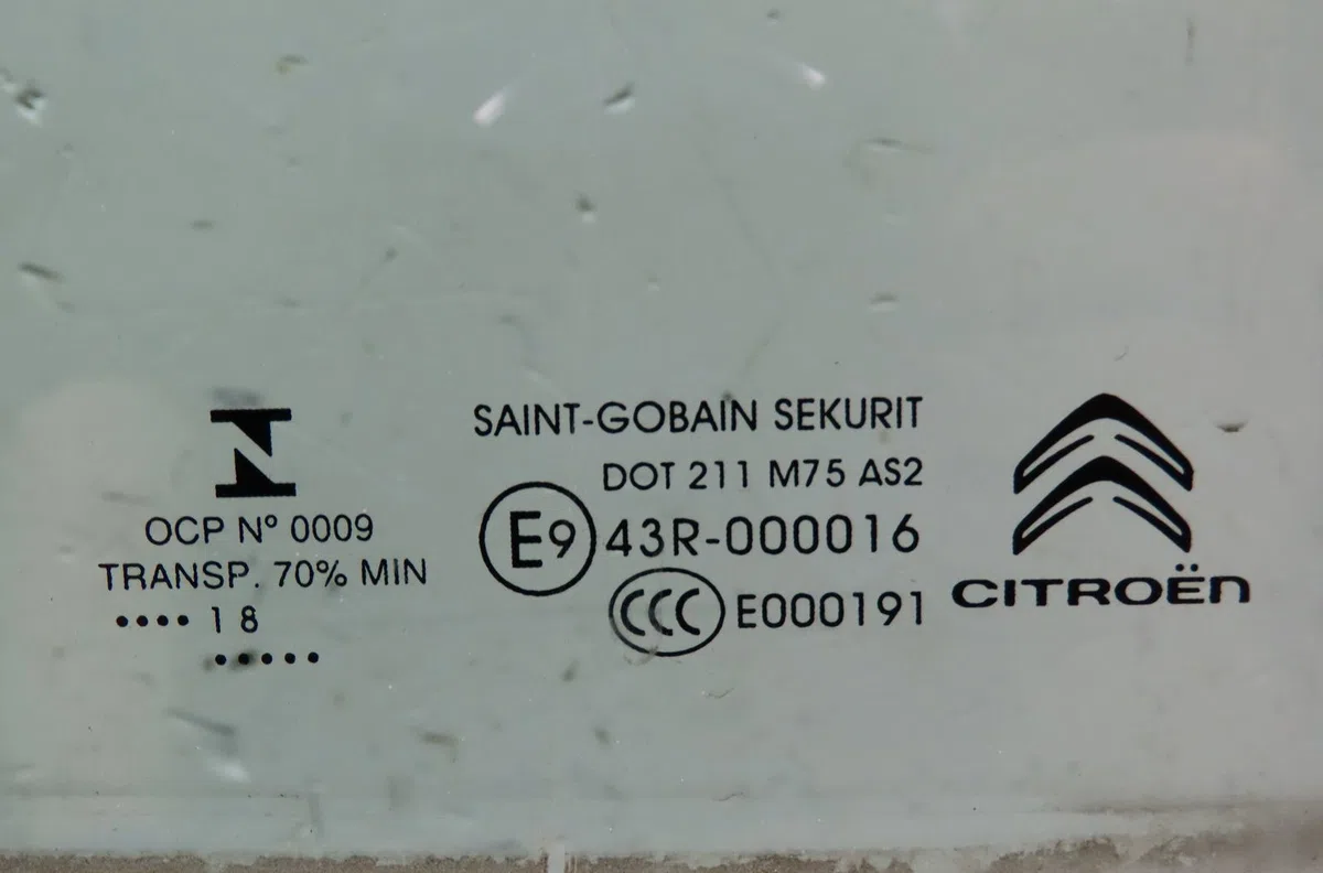 Glace porte av g Citroen C4 GRAND PICASSO II (DA_, DE_) 1.6 thp 165 (2014) occasion