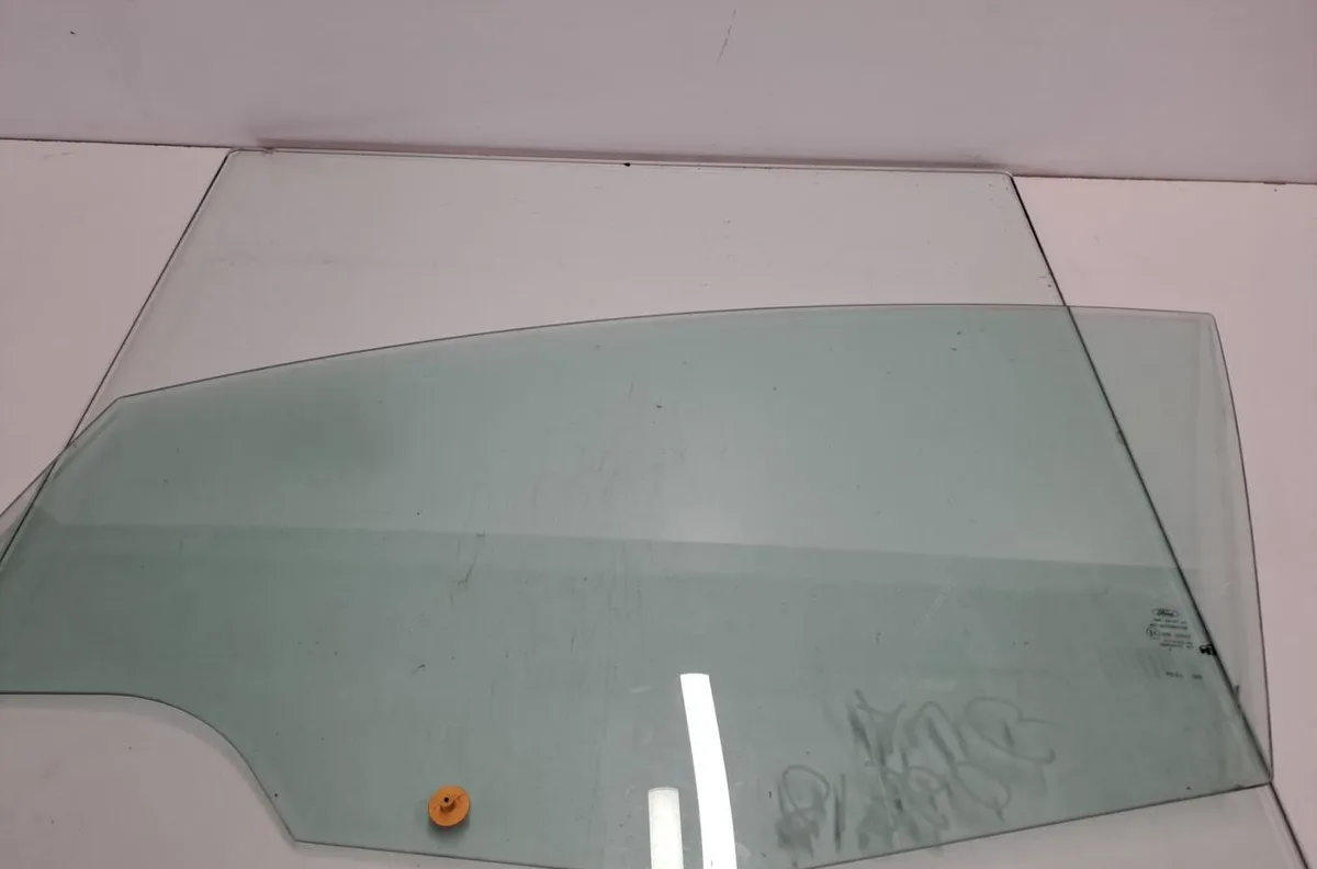 Glace porte av g FORD FIESTA 6 PHASE 2 occasion