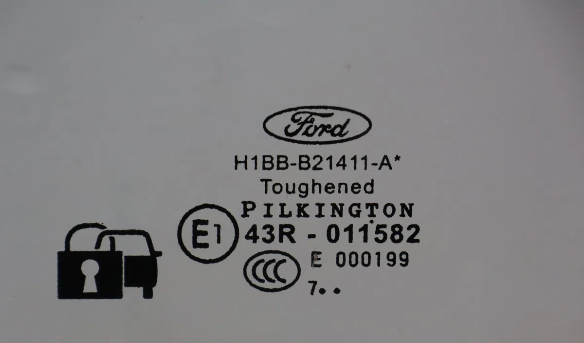 Glace porte av g Ford FIESTA VII (HJ, HF) 1.0 ecoboost (2017) occasion
