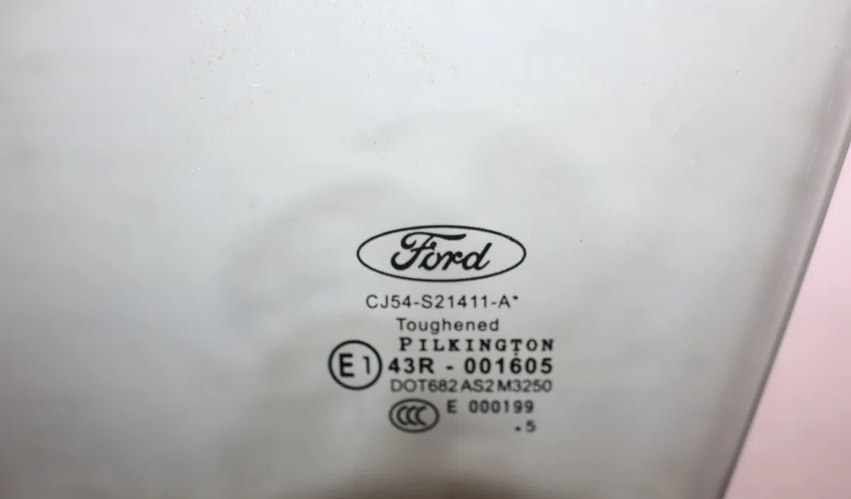 Glace porte av g Ford KUGA II (DM2) 2.0 tdci (2013-2014) occasion