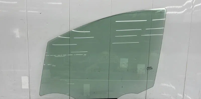 Glace porte av g NISSAN MICRA 5 occasion