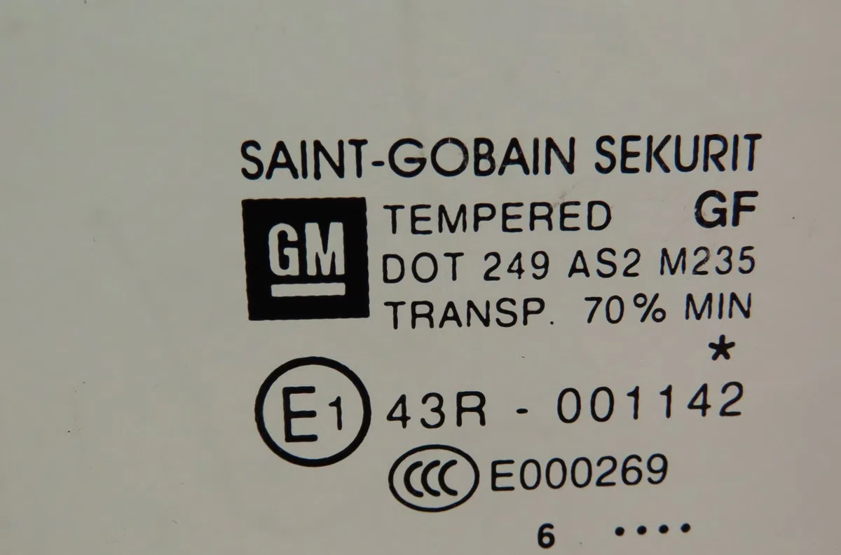 Glace porte av g Opel CORSA D (S07) 1.2 (l08, l68) (2006-2014) 5 portes occasion