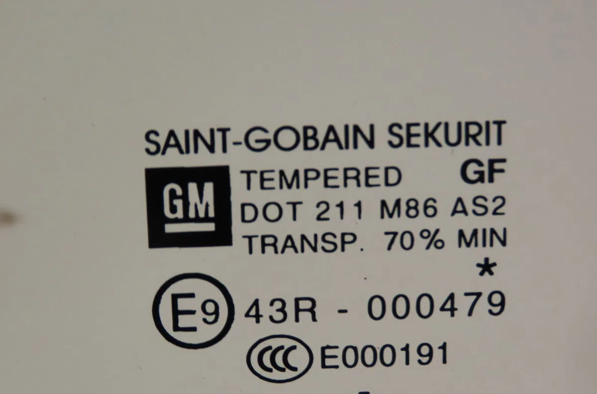 Glace porte av g Opel CORSA E (X15) 1.3 cdti (08, 68) (2014) occasion