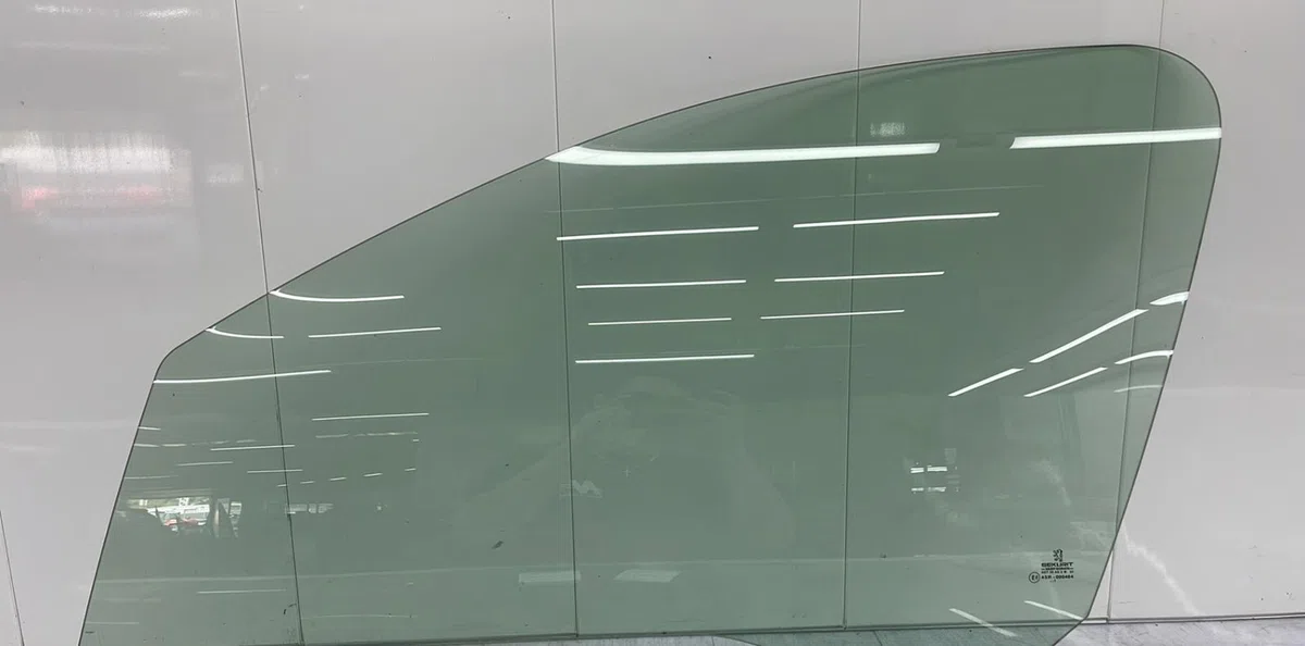 Glace porte av g PEUGEOT 206 PHASE 1 occasion