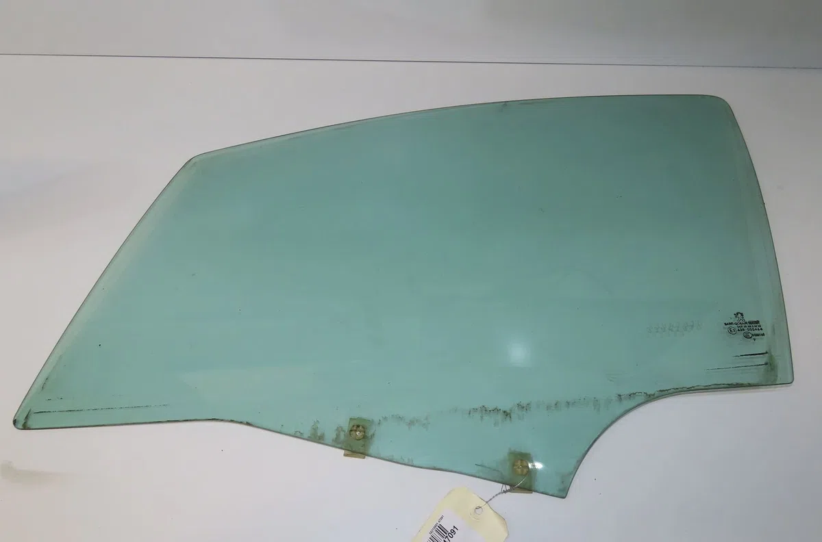 Glace porte av g Peugeot 207-207 (WA_, WC_) 1.4 hdi (2006-2015) 5 portes occasion