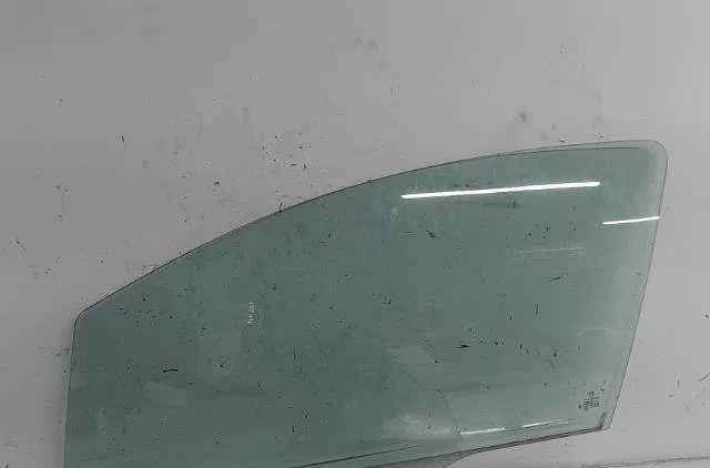 Glace porte av g Peugeot 207-207 (WA_, WC_) 1.6 hdi (2006-2013) 5 portes occasion