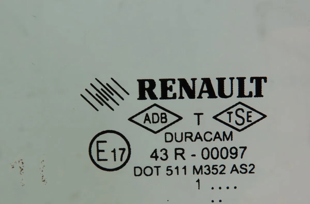 Glace porte av g Renault CLIO III (BR0-1, CR0-1) 1.5 dci (2010-2014) 5 portes occasion
