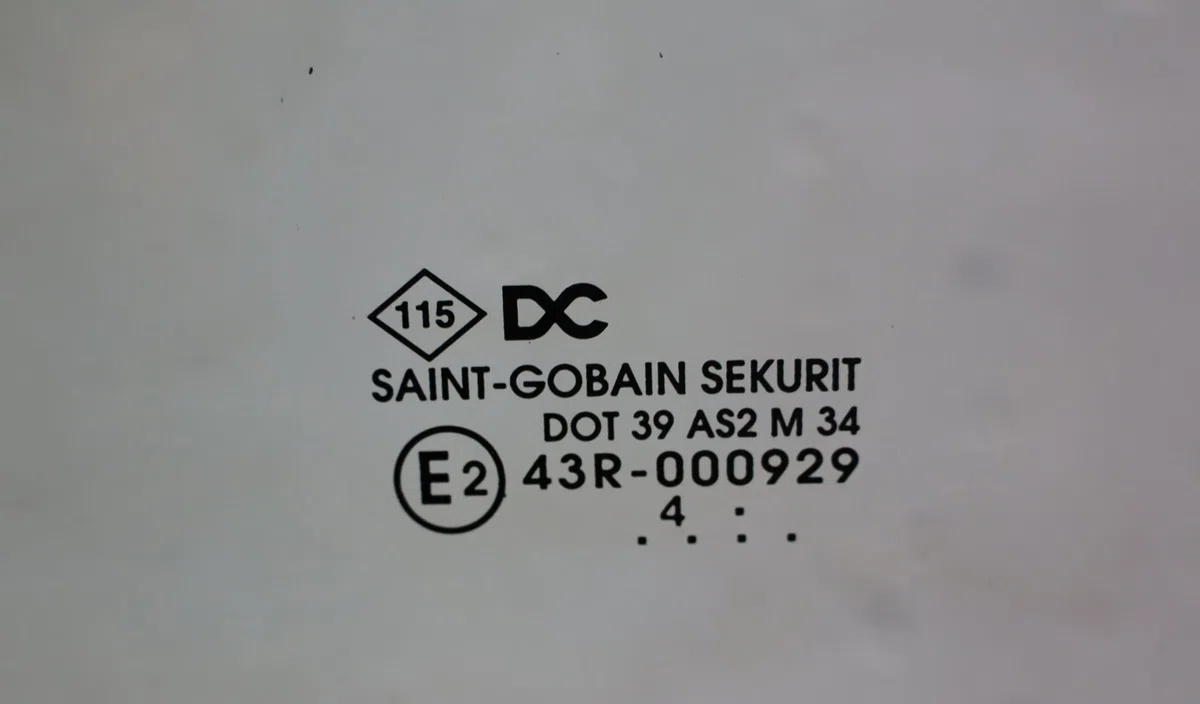 Glace porte av g Renault KANGOO Express (FW0-1_) 1.5 dci 90 (fw0g, fw05, fw08, fw11) (2009) 4 portes occasion