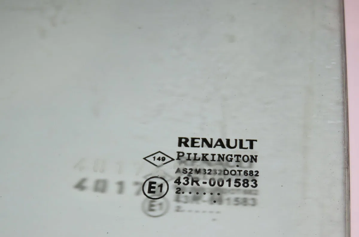 Glace porte av g Renault TWINGO II (CN0_) 1.5 dci 75 (2010) 3 portes occasion