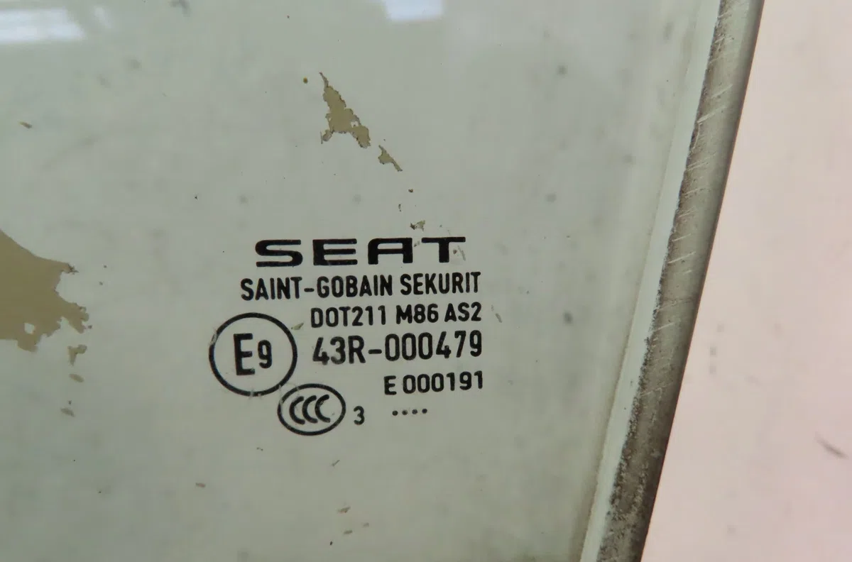 Glace porte av g Seat IBIZA IV (6J5, 6P1) 1.2 tdi (2010-2015) occasion