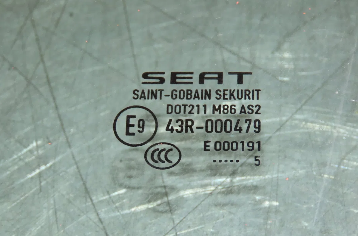 Glace porte av g Seat IBIZA IV ST (6J8, 6P8) 1.2 tsi (2010-2015) occasion