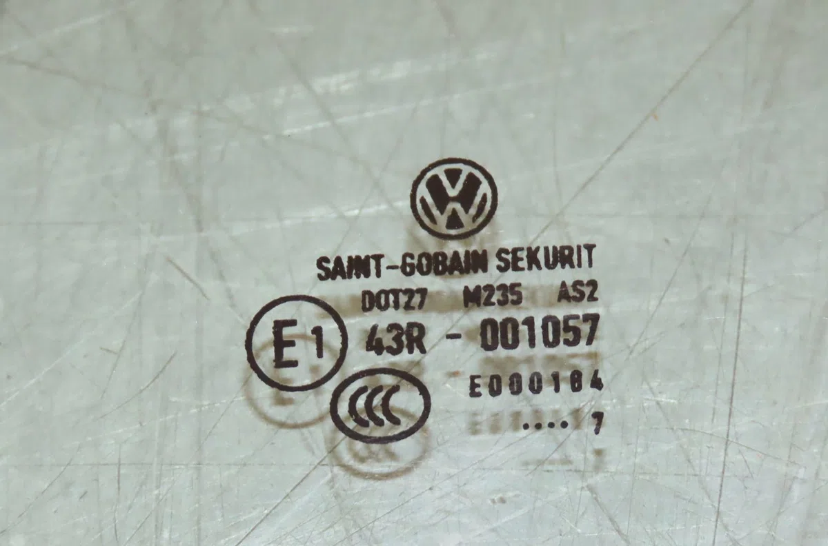 Glace porte av g Volkswagen GOLF V (1K1) 1.9 tdi (2003-2008) 5 portes occasion