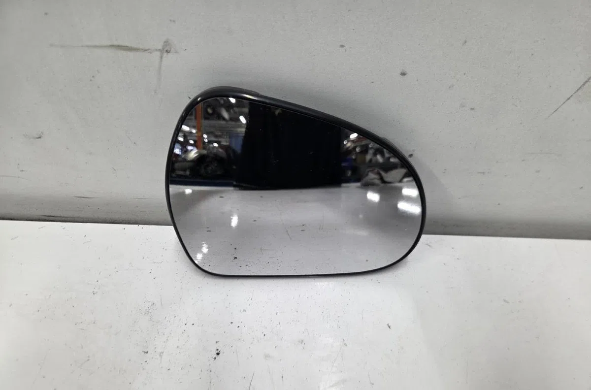 Glace  retroviseur exterieur droit PEUGEOT 207 PHASE 1 occasion