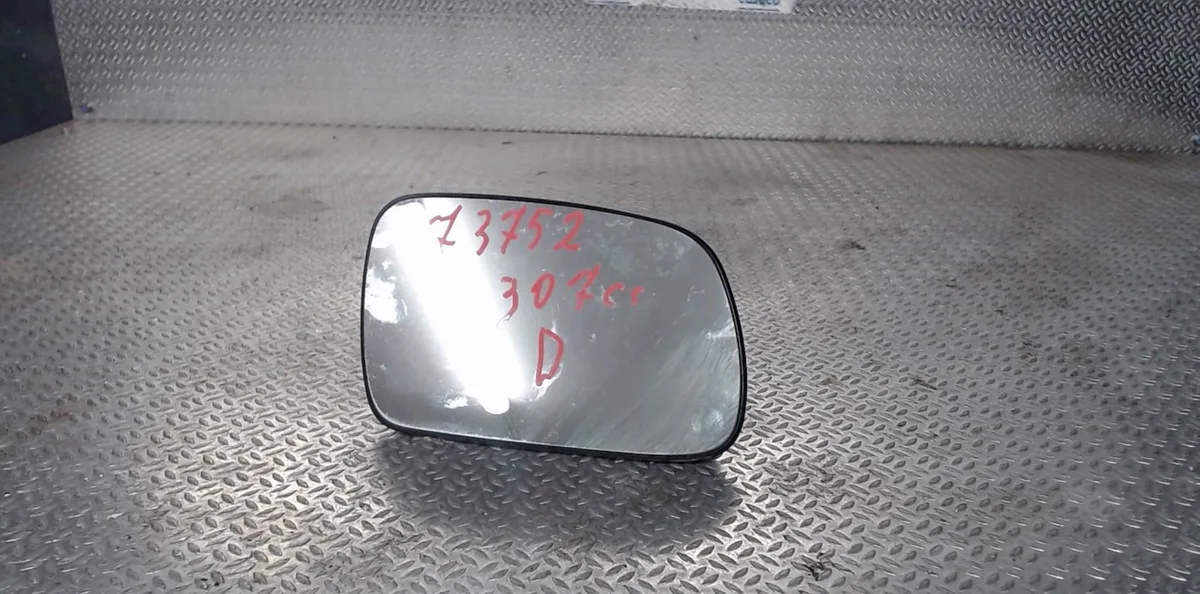 Glace  retroviseur exterieur droit Peugeot 307 CC (3B) 2.0 hdi 135 (2005-2009) occasion