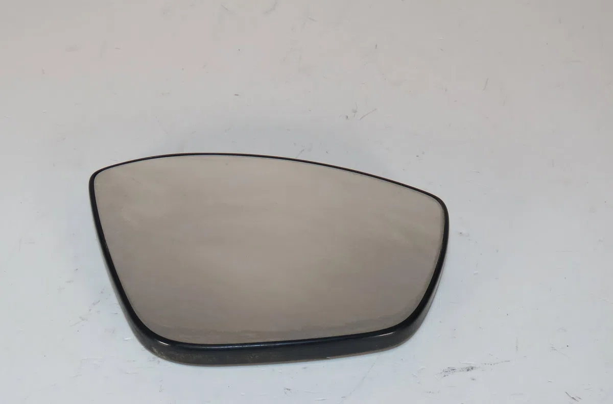 Glace  retroviseur exterieur droit PEUGEOT 308 II  1.2i 82ch occasion
