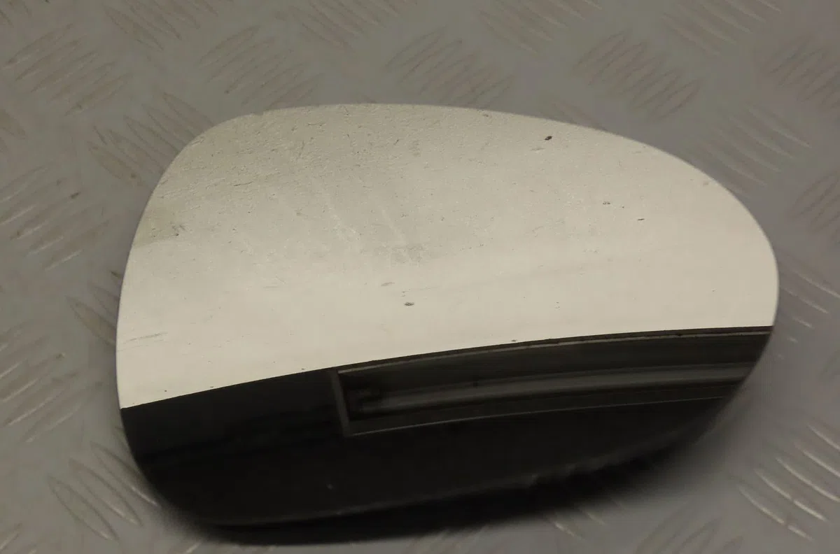 Glace  retroviseur exterieur droit Seat IBIZA IV (6J5, 6P1) 1.9 tdi (2008-2010) occasion
