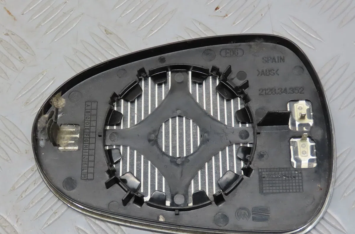 Glace  retroviseur exterieur droit Seat IBIZA IV (6J5, 6P1) 1.9 tdi (2008-2010) occasion
