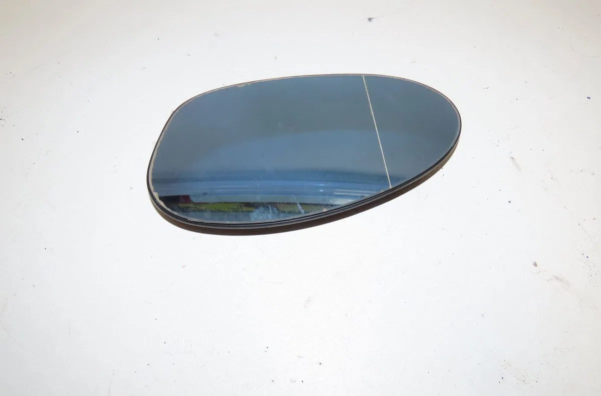 Glace  retroviseur exterieur gauche Bmw 1 (E87) 118 d (2004-2007) occasion