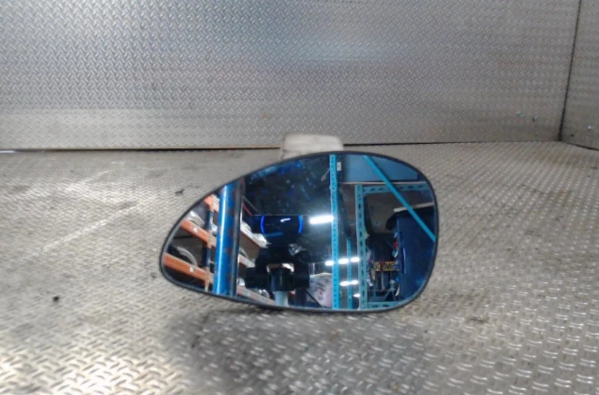 Glace  retroviseur exterieur gauche CITROEN C4 1 PHASE 1 occasion