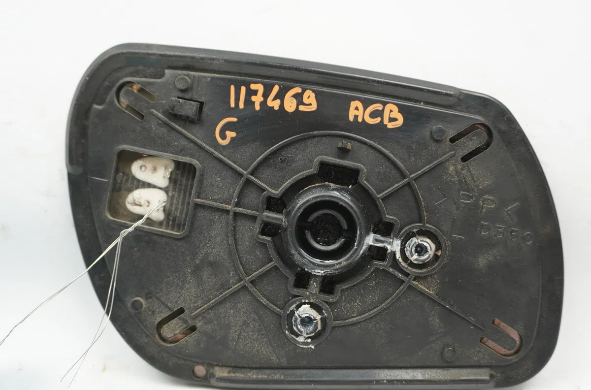 Glace  retroviseur exterieur gauche Mazda 6 Hatchback (GG) 2.0 (gges) (2002-2007) occasion